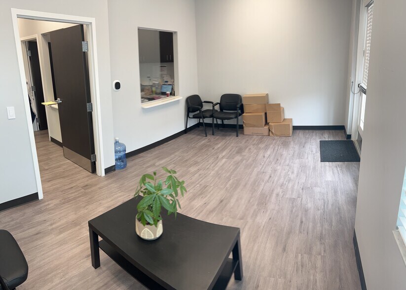 More Photos Of 938 Cypress Village Blvd, Sun City Center Medical For Lease