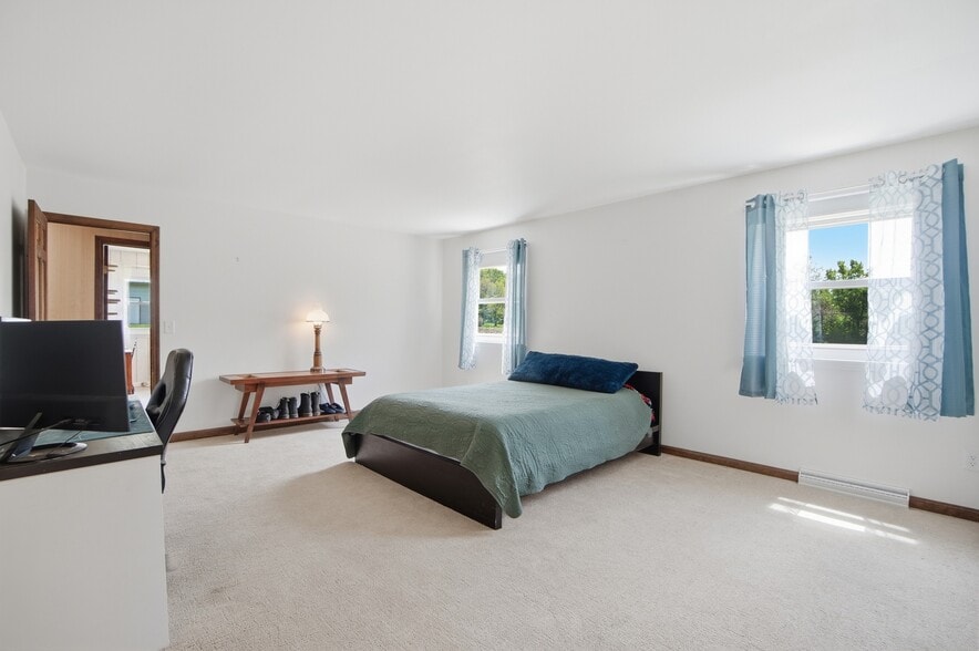 More Photos Of 2996 Millville Shandon Rd, Hamilton Specialty For Sale
