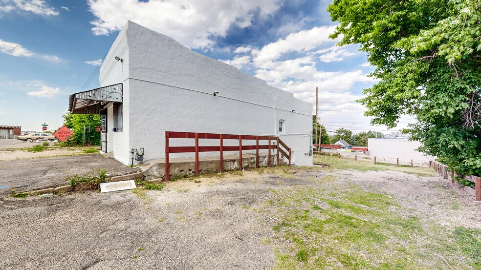 More Photos Of 4342 Delaware St, Denver Warehouse For Sale