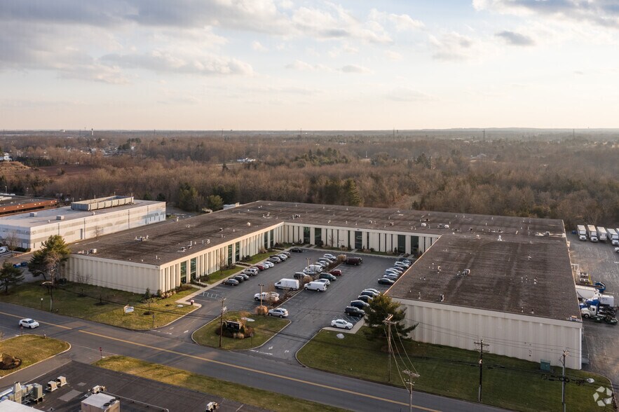 More Photos Of 67-71 Veronica Ave, Somerset Warehouse For Lease