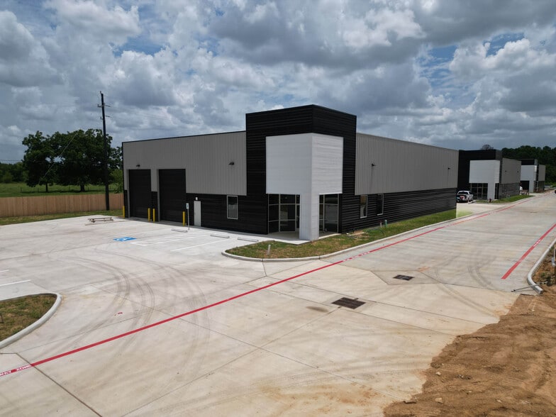Primary Photo Of 1663 S Cherry St, Tomball Manufacturing For Sale