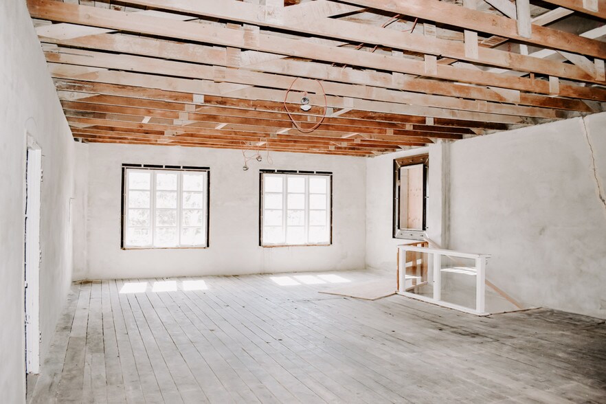 Ocean Ave & NW Mission St, Carmel By The Sea, CA 93921 Retail For