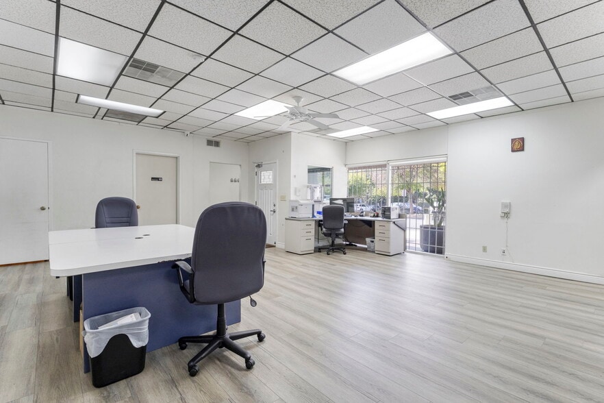 More Photos Of 706 N Diamond Bar Blvd, Diamond Bar Office For Sale