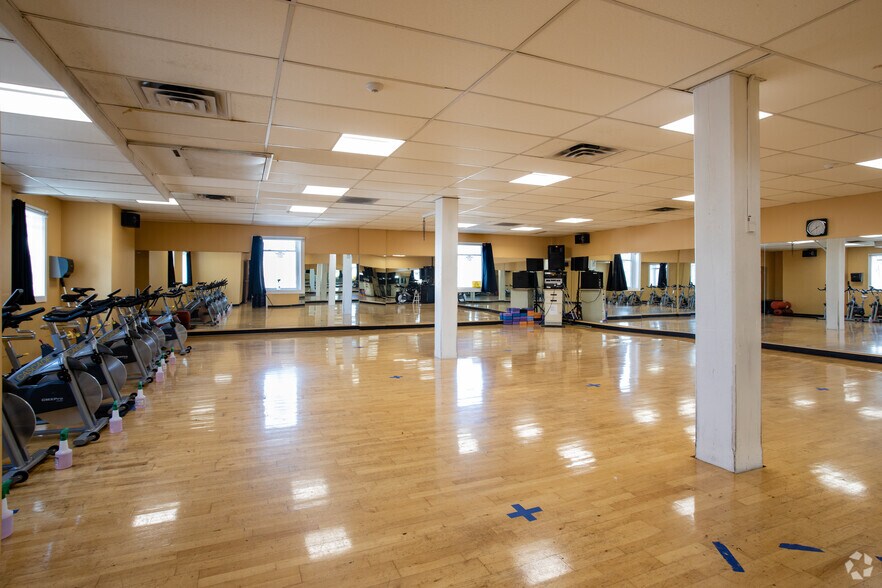 More Photos Of 42 Summer St, Pittsfield Medical For Sale