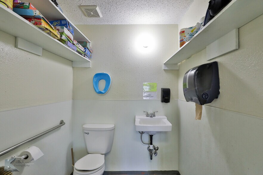 More Photos Of 6000 Buffalo Gap Rd, Abilene Daycare Center For Sale