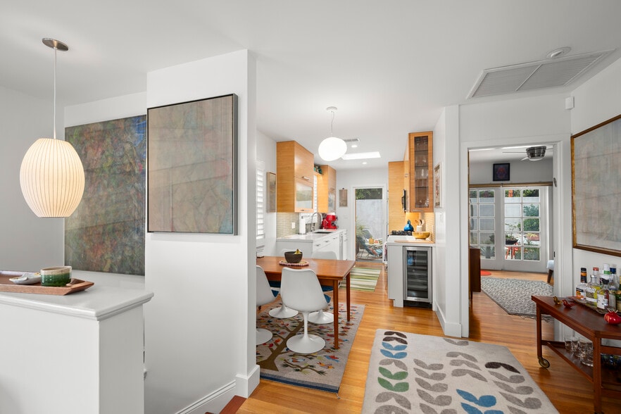 More Photos Of 112-20 E Redwood St, San Diego Apartments For Sale