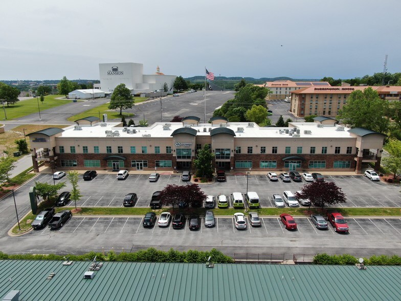 Primary Photo Of 5571 Gretna Rd, Branson Medical For Lease