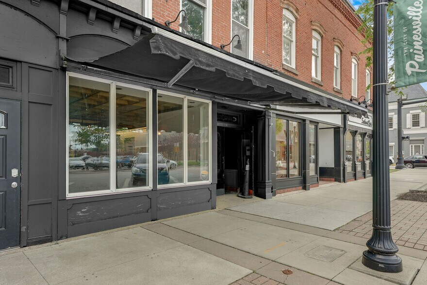 More Photos Of 154 Main St, Painesville General Retail For Lease