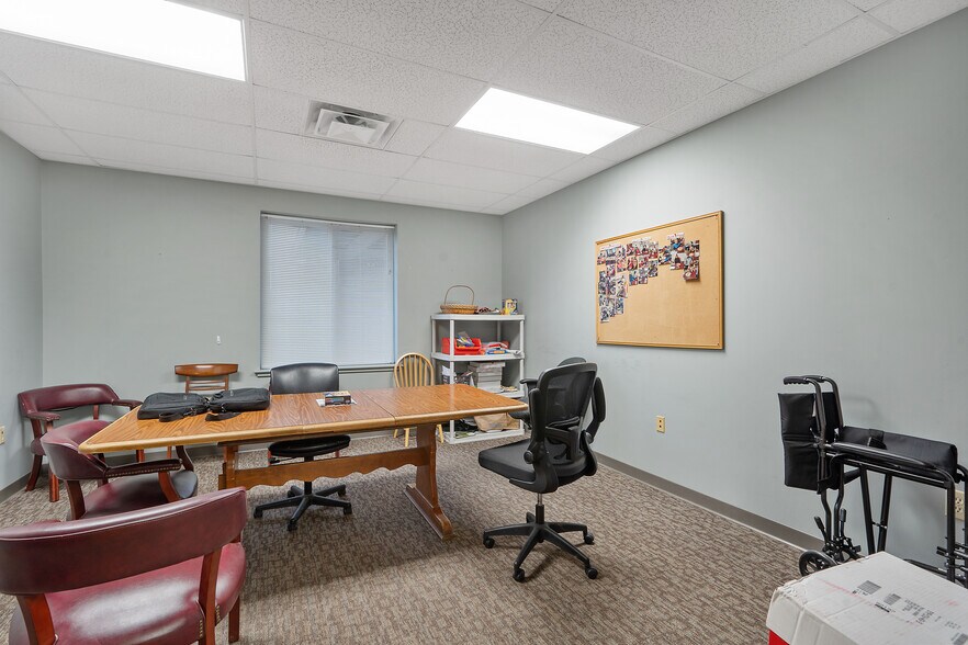 More Photos Of 34 Wright Ave, Auburn Truck Terminal For Sale