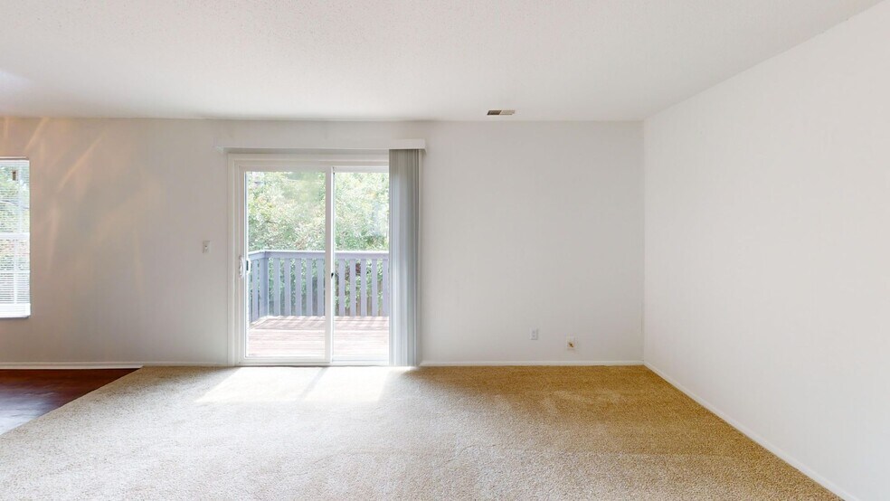 More Photos Of 240 Grovewood Pl, Beech Grove Apartments For Sale