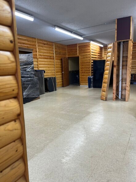 More Photos Of 4221 W Eisenhower Blvd, Loveland General Retail For Lease