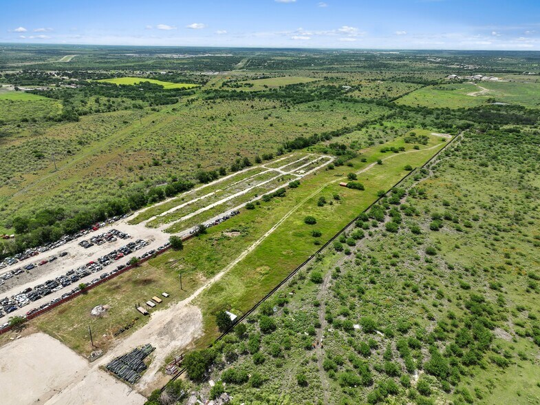 More Photos Of 9605 Fm 812, Austin Warehouse For Lease