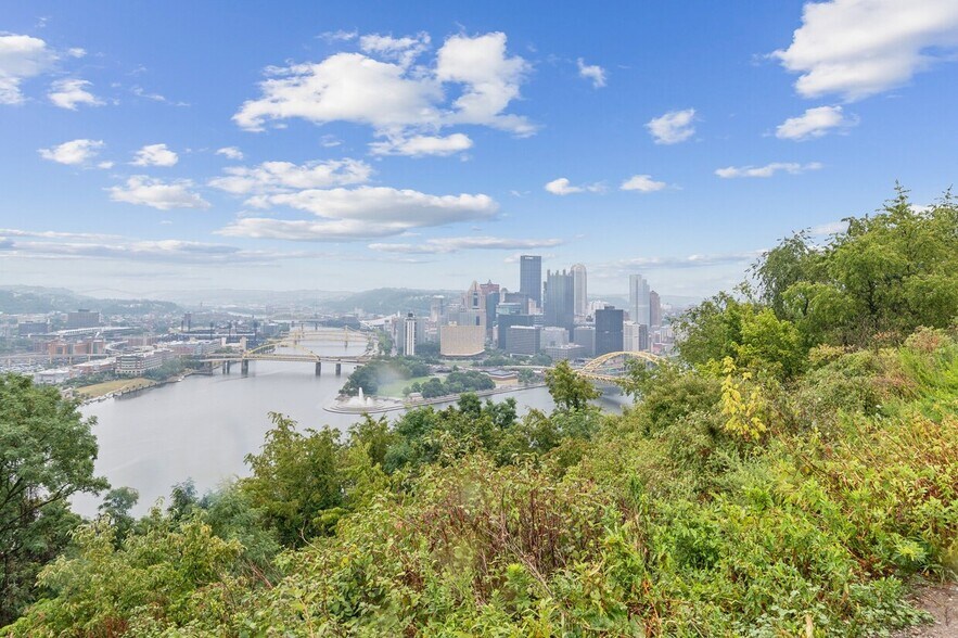 More Photos Of 1301 Grandview Ave, Pittsburgh Office For Sale