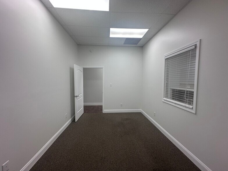 More Photos Of 496 N Town Center Rd, Mooresville Medical For Lease