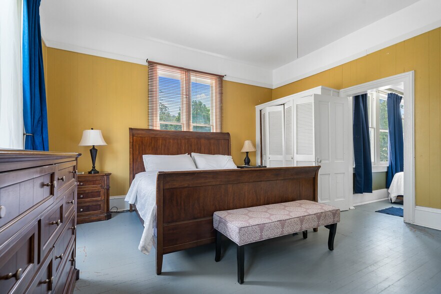 More Photos Of 741 Park Ave, Hot Springs Hotel For Sale