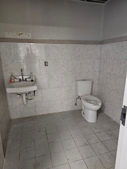 More Photos Of 629 Broadway, Bayonne Medical For Sale