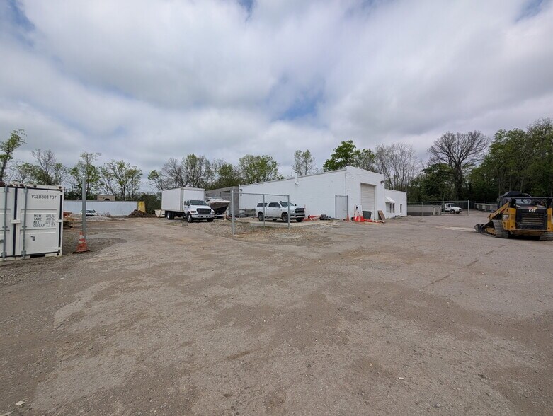More Photos Of 116 Carr Ln, Richmond Land For Lease