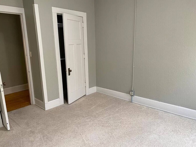 More Photos Of 610 Mulberry St, Rockford Apartments For Sale