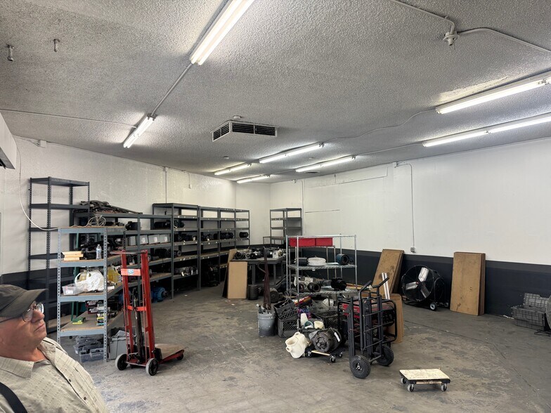 More Photos Of 8540 Lankershim Blvd, Sun Valley Flex For Lease