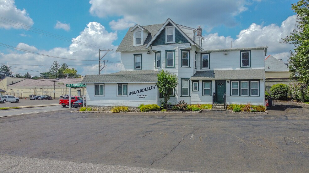 More Photos Of 625 Byberry Rd, Philadelphia Funeral Home For Sale