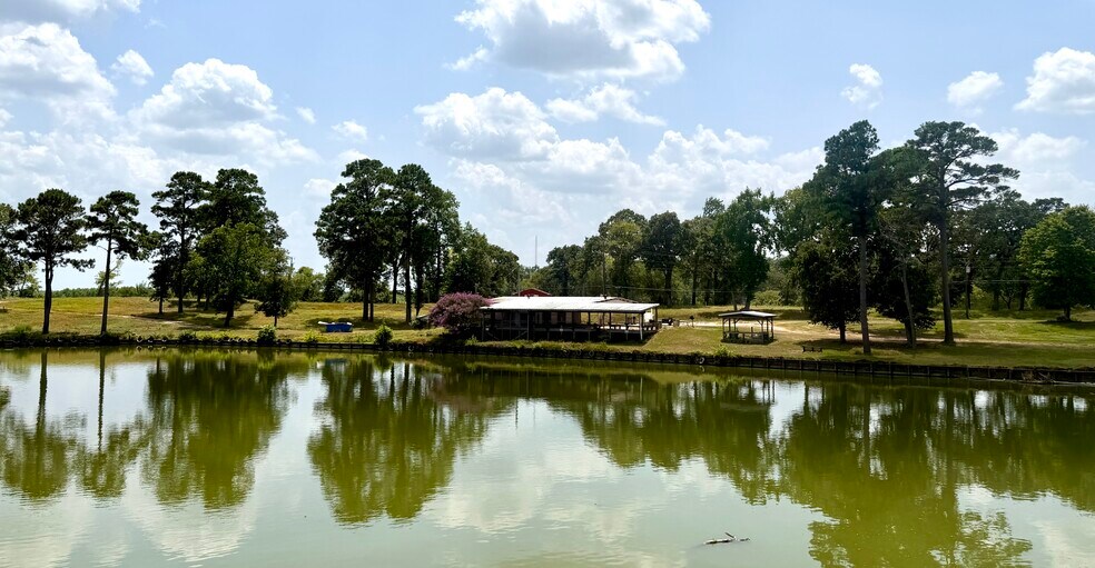 More Photos Of 6800 FM 356, Trinity Marina For Sale
