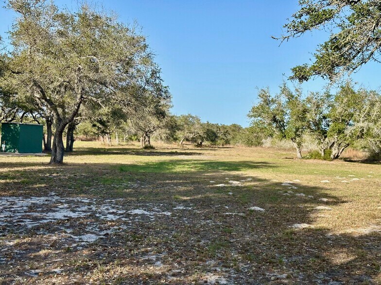 More Photos Of 1524 16th St, Rockport Manufactured Housing Mobile Home Park For Sale