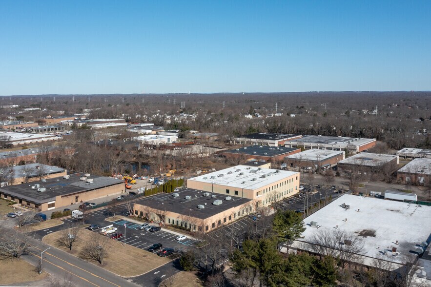 More Photos Of 135 Engineers Rd, Hauppauge Medical For Lease