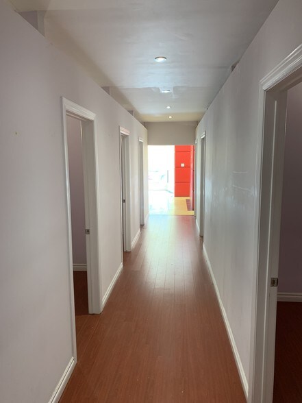 More Photos Of 792 Eglinton Ave E, Toronto Storefront For Lease