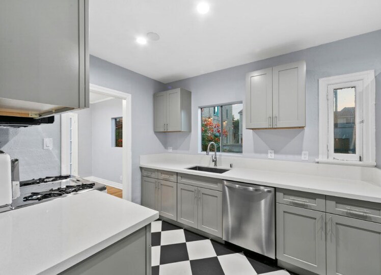 More Photos Of 615 S Columbus Ave, Glendale Apartments For Sale