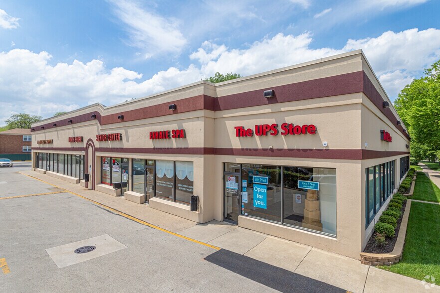 Primary Photo Of 838-848 Dodge Ave, Evanston Storefront For Lease