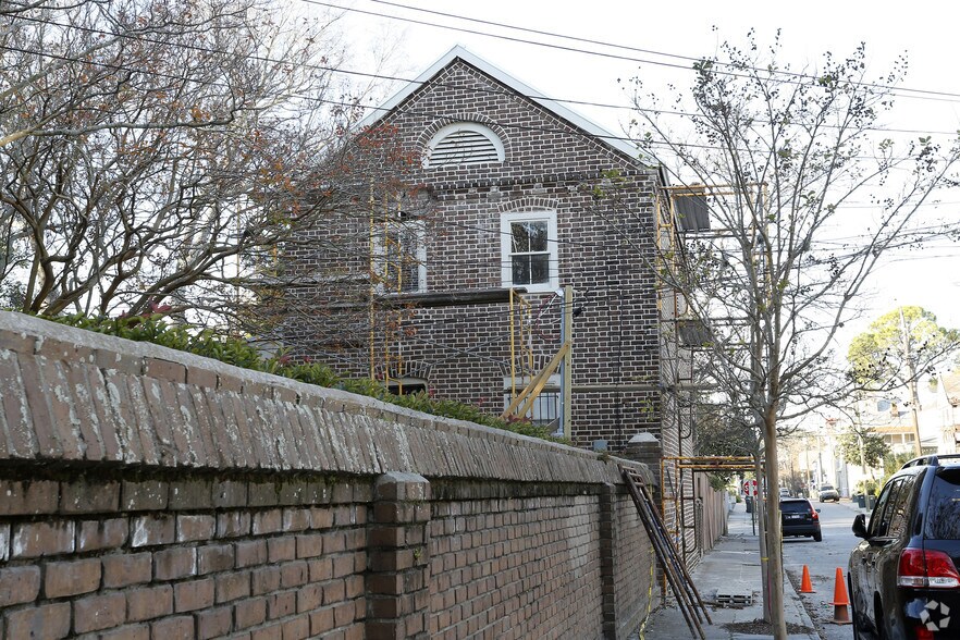 More Photos Of 635 E Bay St, Charleston Office Residential For Lease