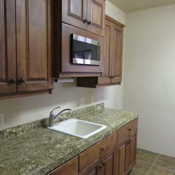More Photos Of 1237 N Rhinestone Dr, Prescott Medical For Sale