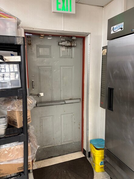 More Photos Of 57 Center Ave, Middleboro Storefront For Lease