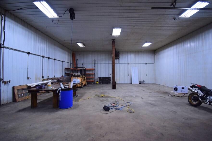 More Photos Of 9422 E Bellview Rd, Mount Vernon Industrial For Sale