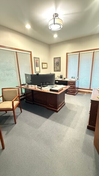 More Photos Of 10321 N Pennsylvania St, Indianapolis Office For Lease