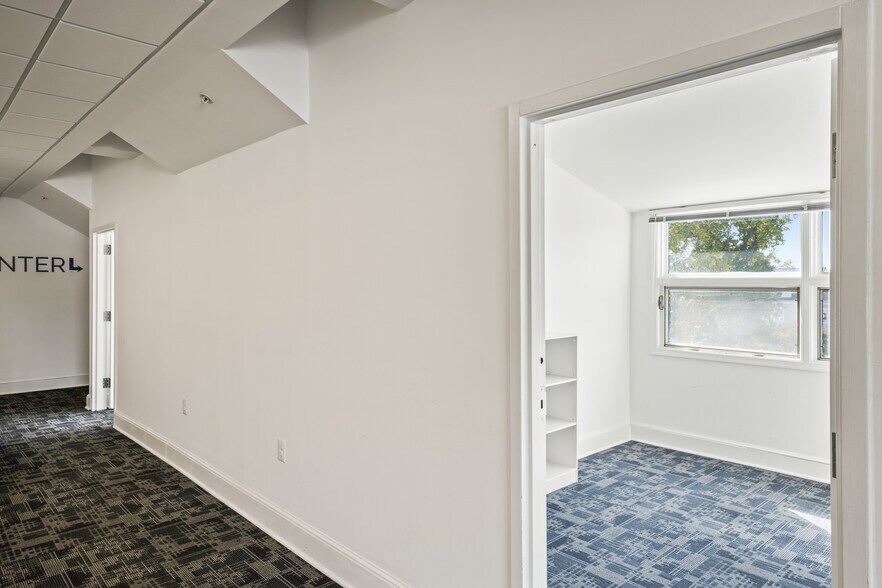 More Photos Of 602 S King St, Leesburg Medical For Sale