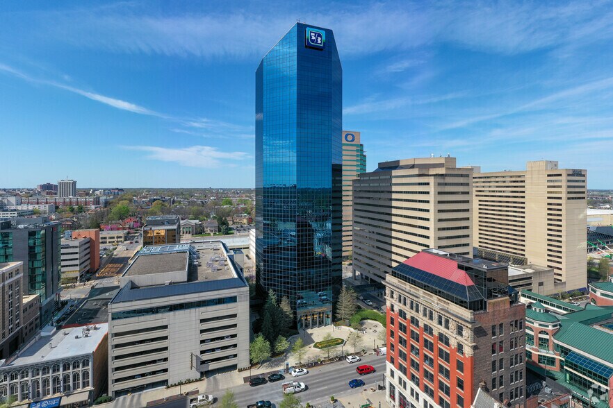 More Photos Of 250 W Main St, Lexington Office For Lease