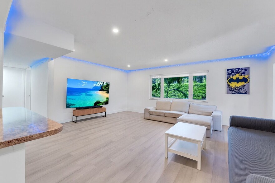 More Photos Of 4801 University Dr, Coral Gables Apartments For Sale