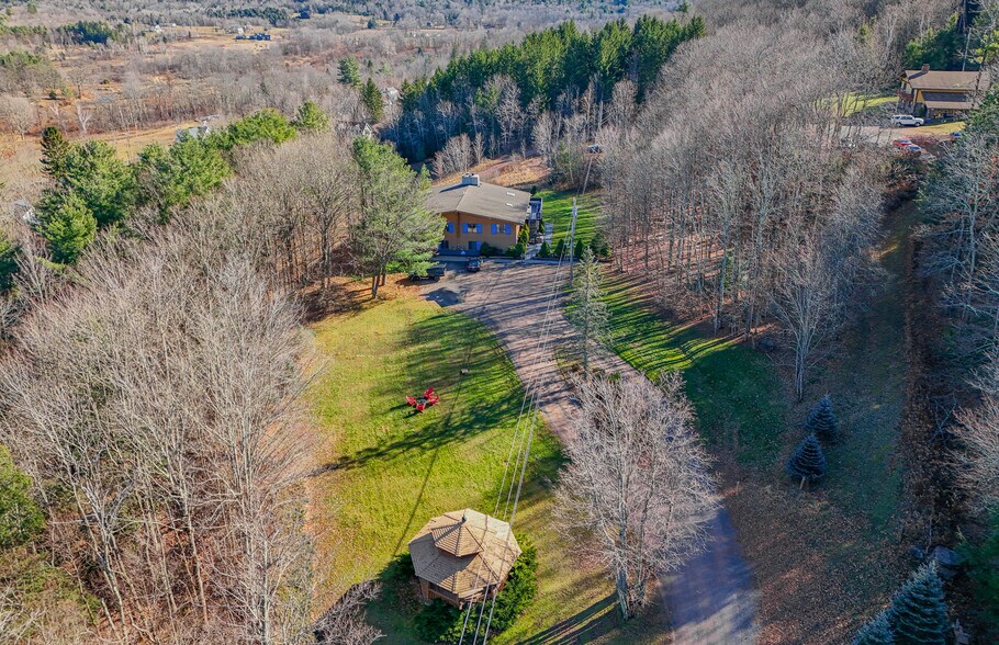 More Photos Of 218 NY-296, Windham Hotel For Sale