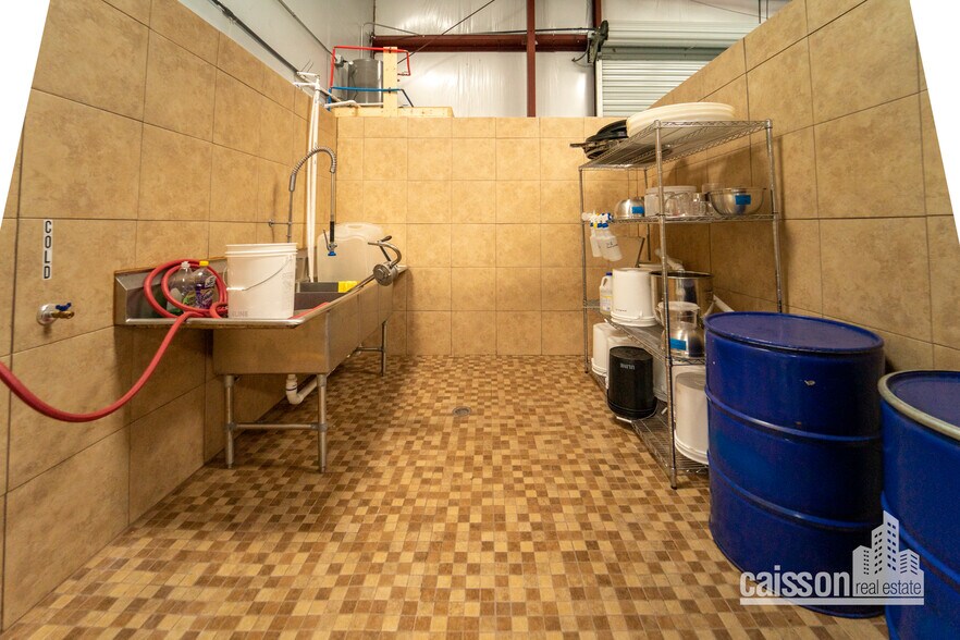 More Photos Of 11618 Nacogdoches Rd, San Antonio Warehouse For Lease