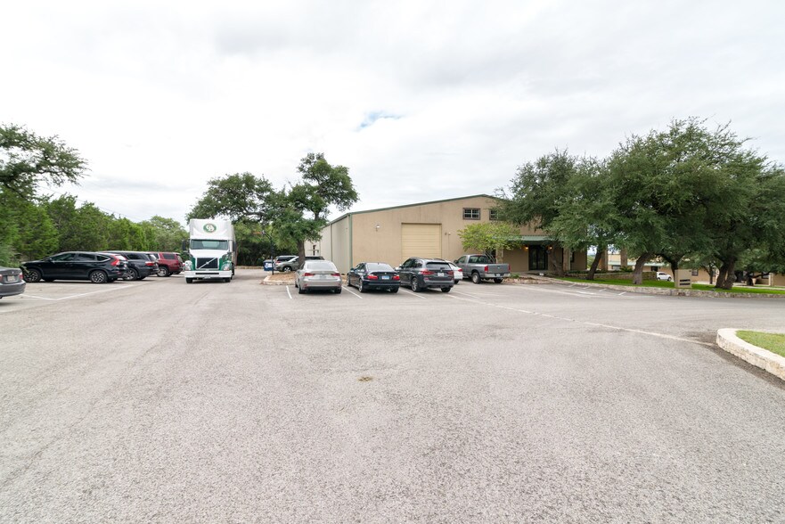 More Photos Of 14101 W Highway 290, Austin Office For Lease