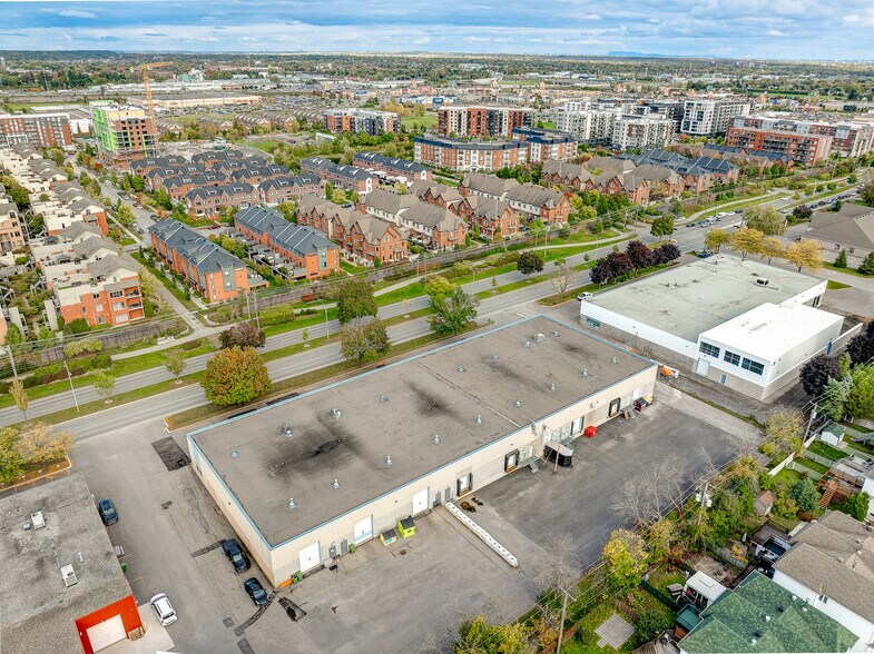More Photos Of 3515-3531 Boul de la Grande-Allée, Boisbriand Warehouse For Lease