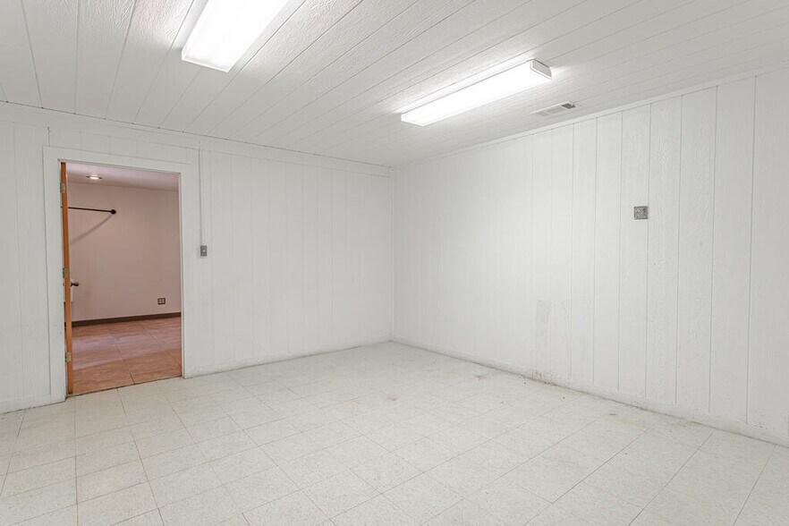More Photos Of 7521 W University Blvd, Odessa Lodge Meeting Hall For Sale