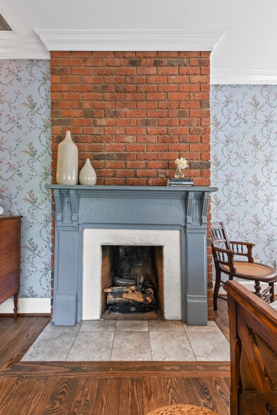 More Photos Of 204 Lawson St, Hot Springs Hotel For Sale