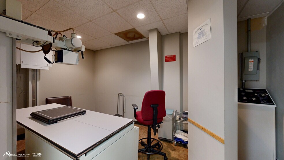 More Photos Of 1686 Roswell Rd, Marietta Office Residential For Sale