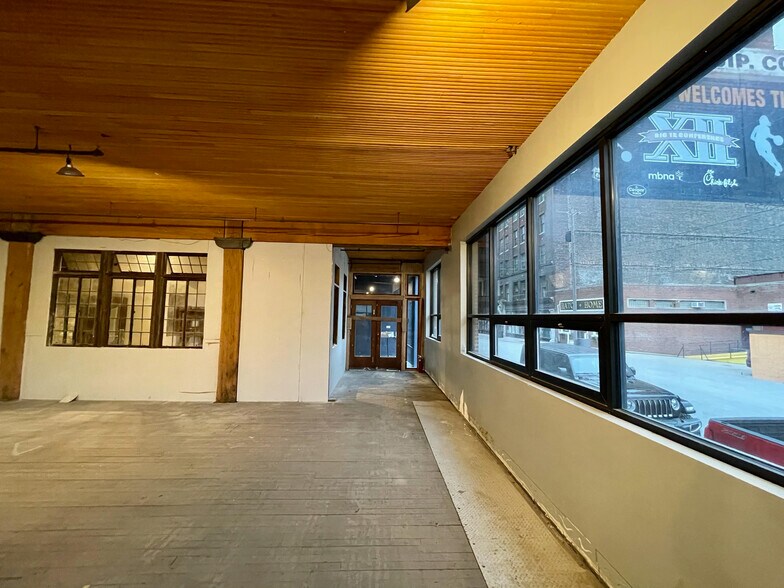 More Photos Of 1311 W 13th St, Kansas City Unknown For Lease