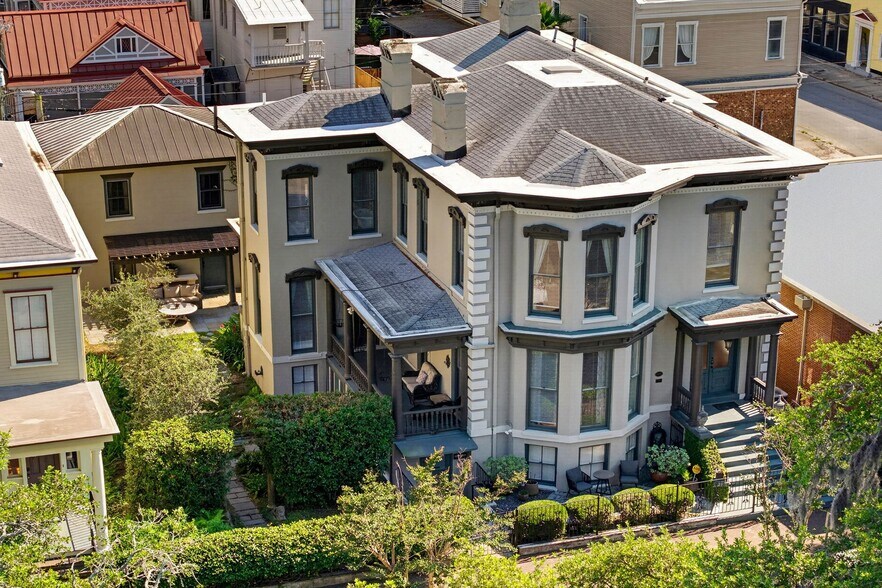 More Photos Of 17 W Park Ave, Savannah Office For Sale