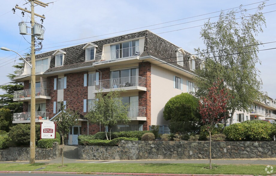 More Photos Of 1655 Chambers St, Victoria Apartments For Sale