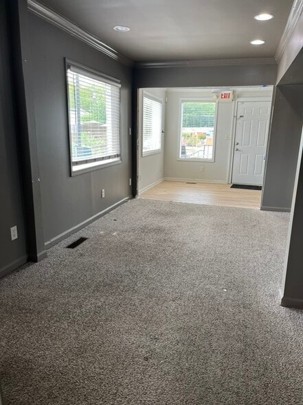 More Photos Of 5380 Peachtree Rd, Atlanta Storefront For Lease
