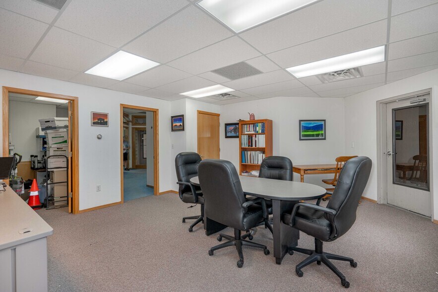 More Photos Of 1371 E Hecla Dr, Louisville Office For Sale